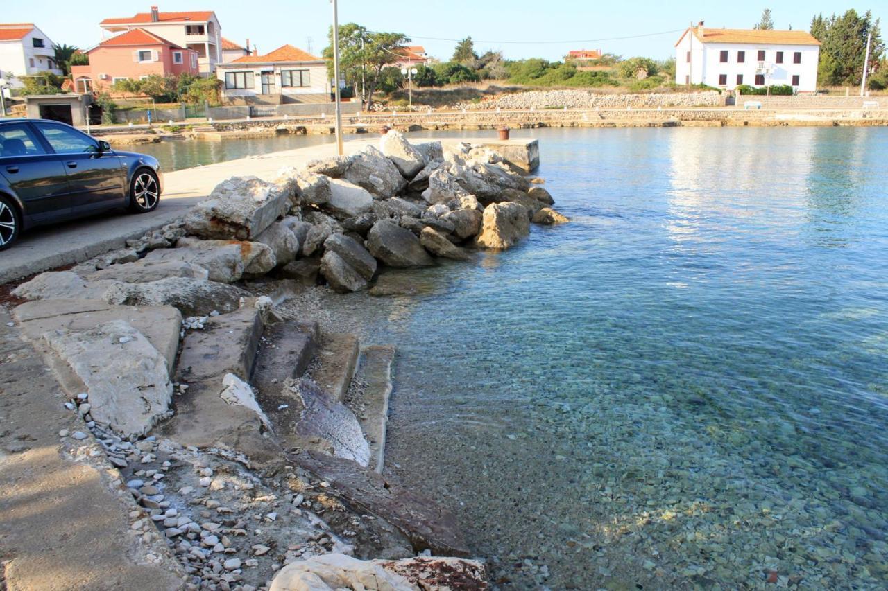 Apartments By The Sea Ugljan - 8468 Buitenkant foto